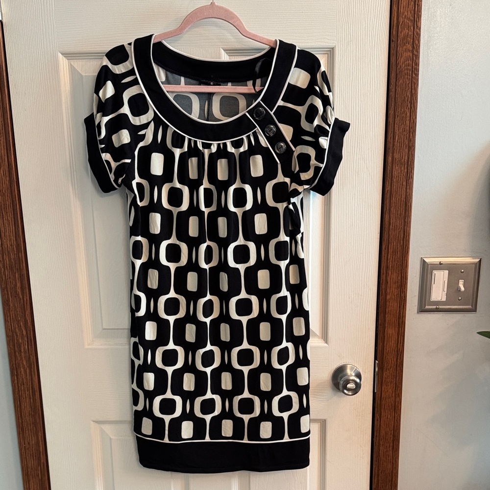 Enfocus Studio Black and‎ Cream Geometric Dress